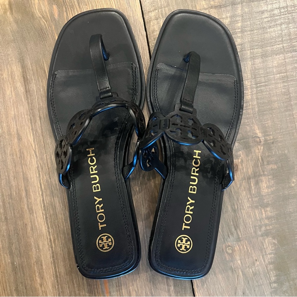 Tory Burch Tiny Miller Thong Sandals | Black | Leather | VGUC | 8 - Picture 4 of 9